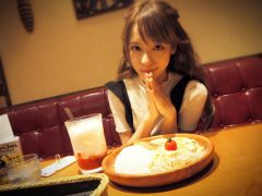 นางฟ้าสายแดก Momonogi Kana เธอมาเป็นดาราหนังโป๊ญี่ปุ่น เพราะต้องการเงินทุนท่องเที่ยวชิมอาหารตามร้านอหร่อย